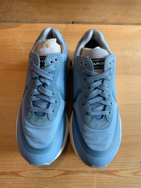 **Limited** Dakine Women's GROOVE Sneakers
